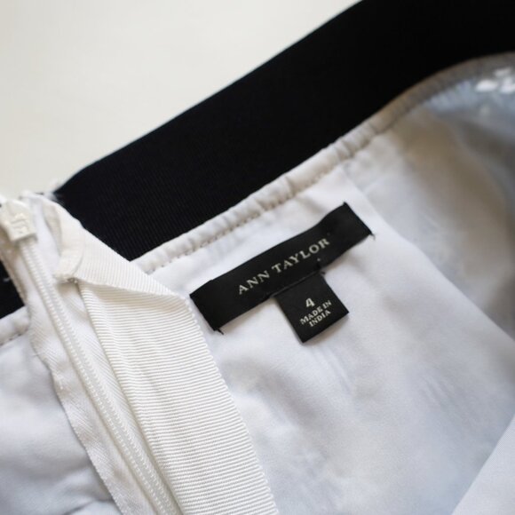 BANANA REPUBLIC Size 4 Blue Pink Skirt Blouse Set Career Eyelet Silk - Picture 8 of 12